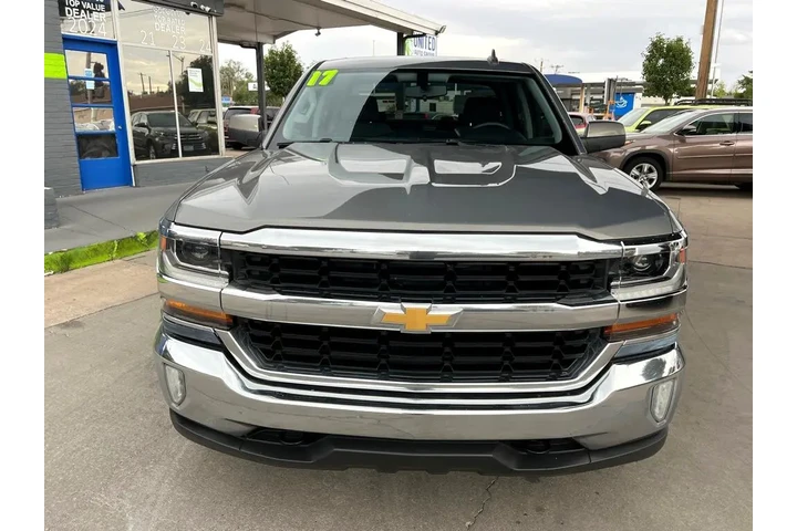 $19950 : 2017 Silverado 1500 LT Crew C image 2