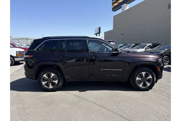 $26288 : Jeep Grand Cherokee 2022 4x4 image 2