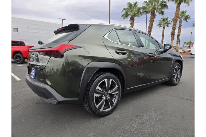 $23991 : Lexus UX 200 2019 4dr Crosso image 6