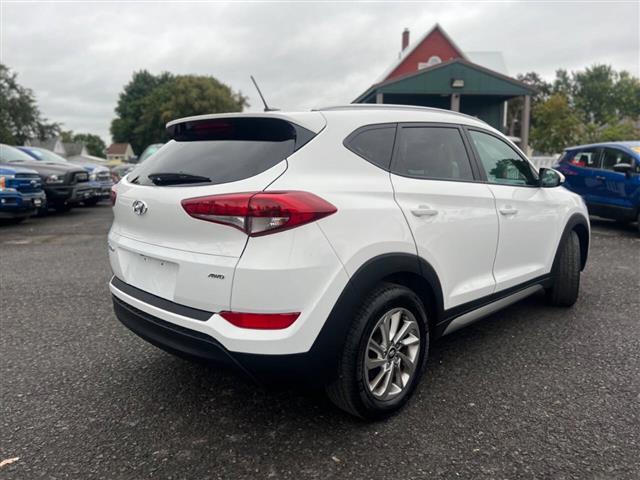 $12990 : 2017 TUCSON image 3