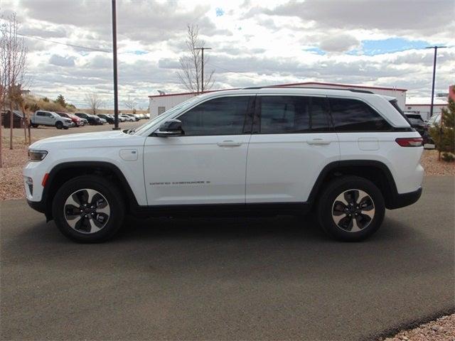 $39654 : 2022 Grand Cherokee Base 4xe image 7