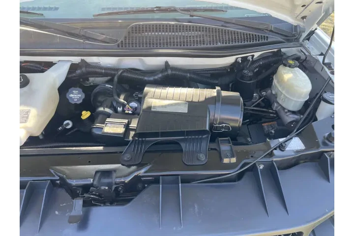 $11995 : 2014 Express 2500 image 5