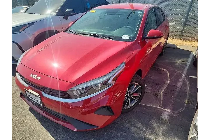 $17491 : Kia Forte 2022 FE 4dr Sedan image 4