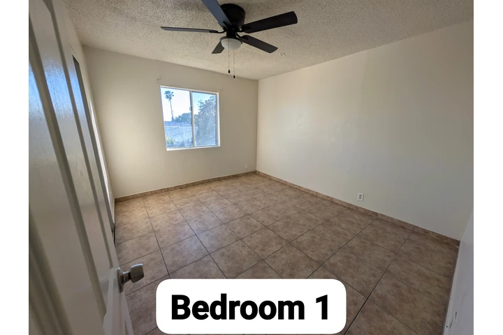 $2850 : 2 Bed + Bonus Room + Laundry image 6