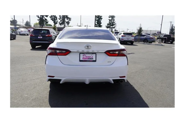 $27984 : 2022 Camry SE Sedan 4D image 7