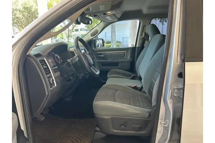 $15760 : Ram 1500 2017 4x2 Big Horn 4 image 5