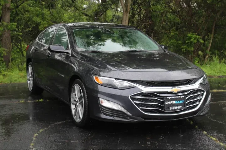 2023 Malibu LT image 2