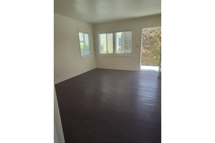 $1875 : SOUTHGATE  CASA DUPLEX image 5