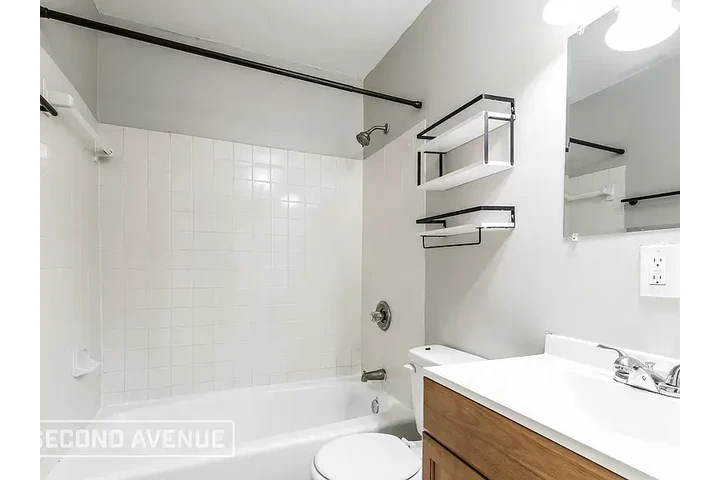 $1300 : Standard 3bd and 1bt image 8