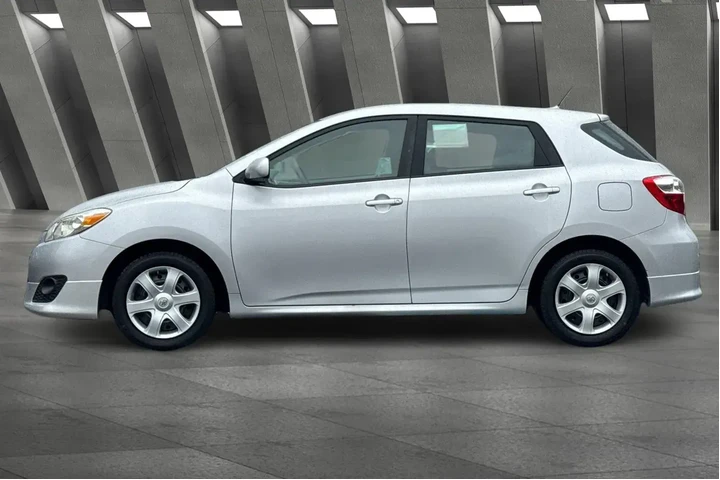 $9500 : Toyota Matrix 2010 Base 4dr image 8