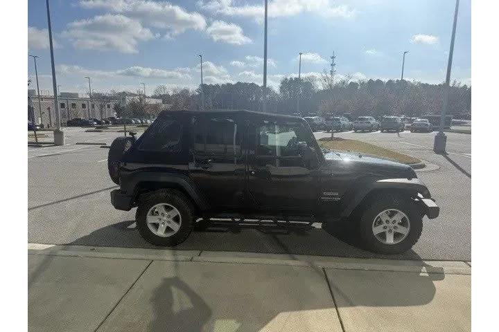 $20899 : Jeep Wrangler JK Unlimited 2 image 5