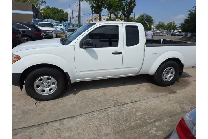 $9500 : 2020 Frontier S image 9