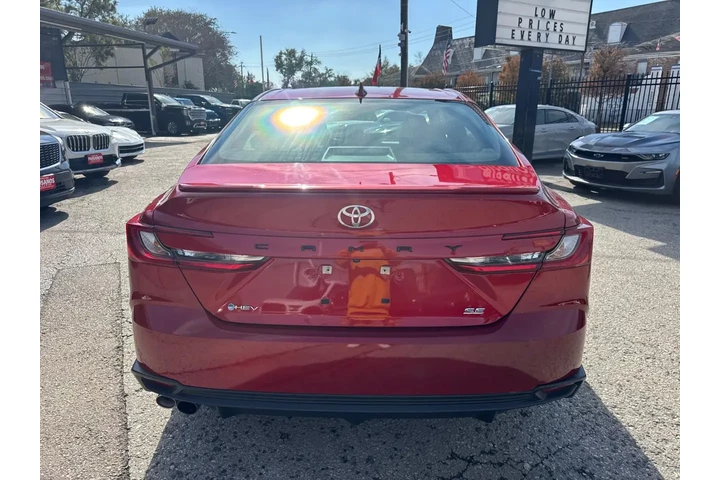 2025 Camry Hybrid SE image 5