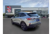 $21540 : Ford Escape 2022 SE 4dr SUV thumbnail