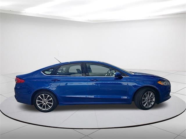 $9997 : Pre-Owned 2017 Fusion SE image 2