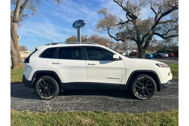 $11595 : Jeep Cherokee 2017 4x4 Latit image 1