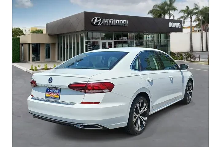 $18894 : Volkswagen Passat 2022 SE 4d image 3