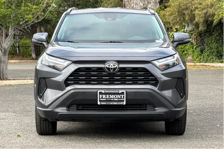 $28987 : Toyota RAV4 2023 AWD XLE 4dr image 8