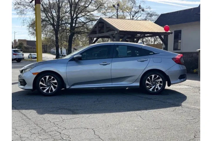 $16900 : 2018 Civic EX image 4