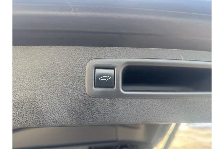 $33571 : Toyota Highlander Hybrid 202 image 9