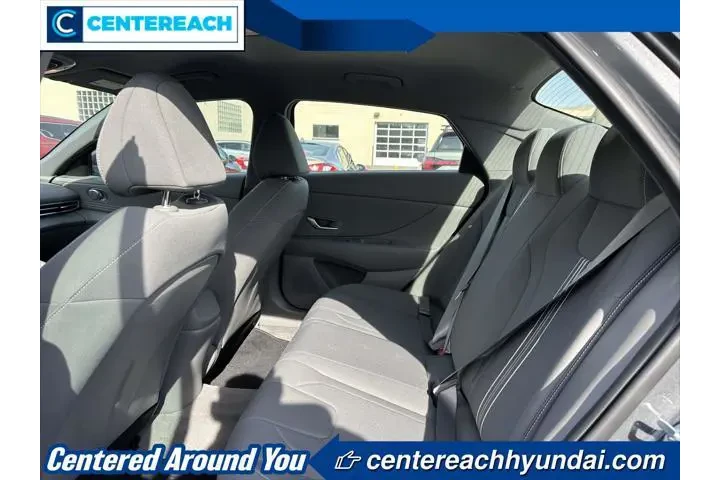 $17555 : Hyundai ELANTRA 2023 SEL 4dr image 10