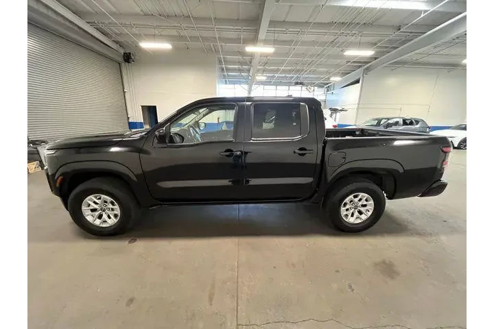 $30852 : Nissan Frontier 2024 4x4 S 4 image 6