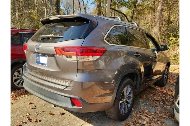 $20991 : Toyota Highlander 2017 XLE 4 image 10