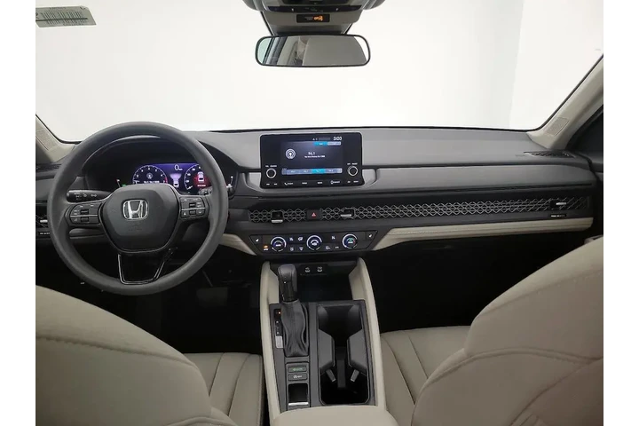 $26998 : Honda Accord 2024 EX 4dr Sed image 9