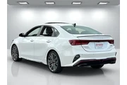 $17580 : Kia Forte 2023 GT 4dr Sedan thumbnail