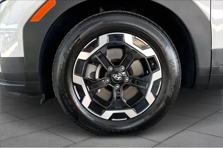 $29700 : Hyundai SANTA FE 2025 SEL 4d image 9