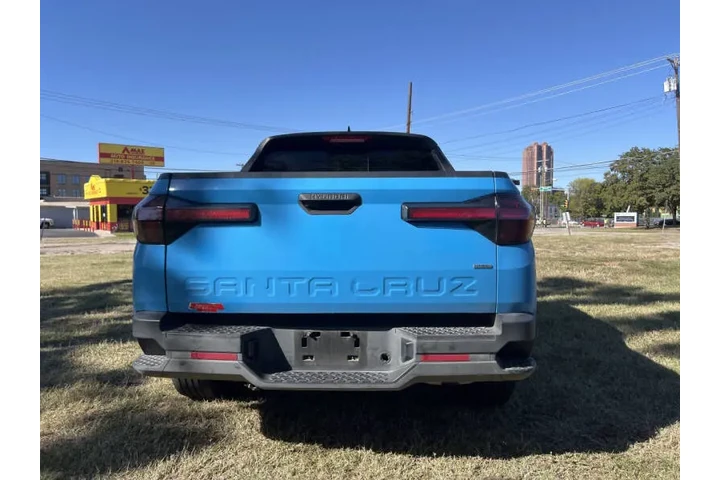 2022 Santa Cruz SEL Premium image 8