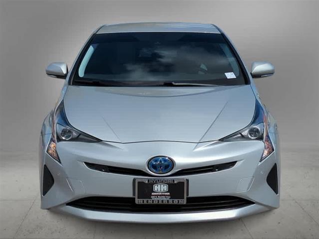$20500 : Pre-Owned 2018 Toyota Prius T image 8