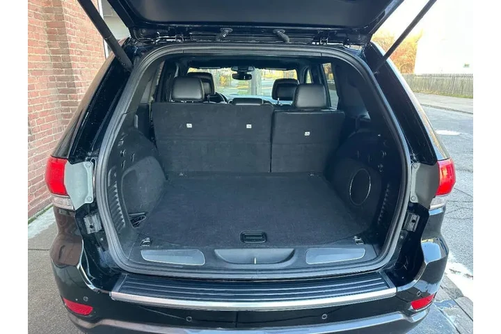 $24000 : 2018 Grand Cherokee Sterling image 10
