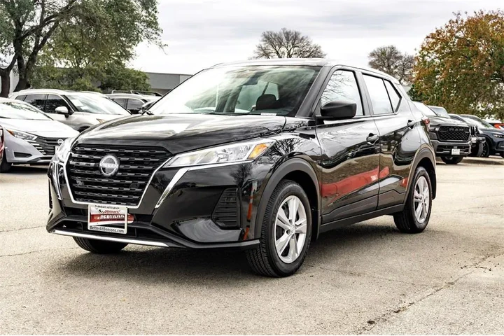 $21599 : Nissan Kicks Play 2025 S 4dr image 9