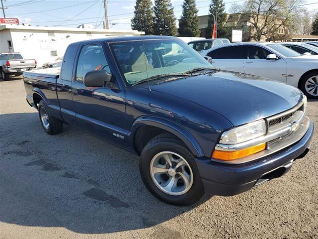 $11999 : 2001 S10 Pickup image 9