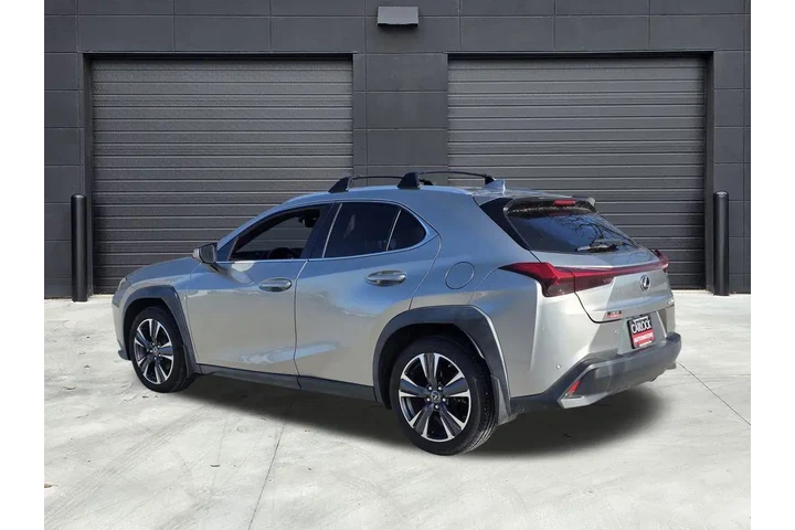 $17900 : Lexus UX 200 2019 4dr Crosso image 6