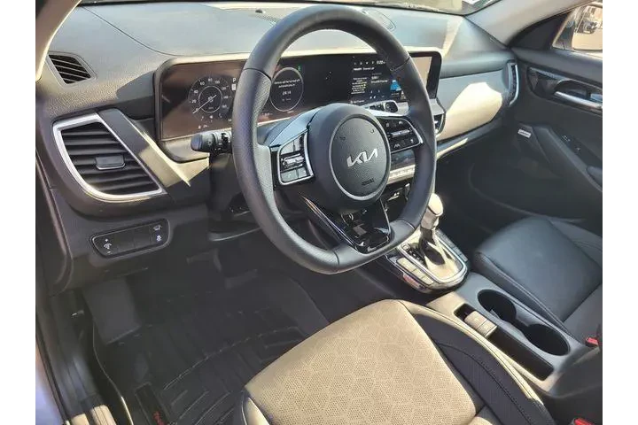 $23834 : Kia Seltos 2024 AWD SX 4dr S image 9