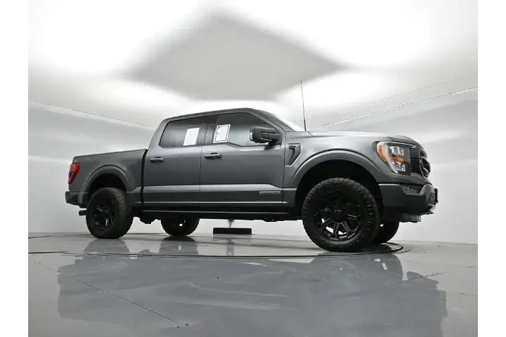 $35000 : Ford F-150 2021 4x4 XLT 4dr image 3