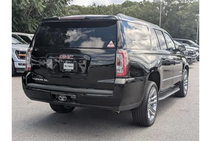 $25992 : GMC Yukon XL 2020 4x2 SLT 4d image 3