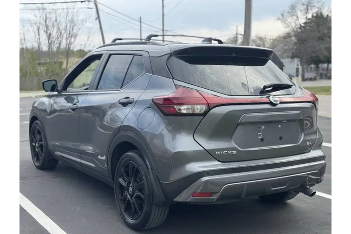 $10999 : 2021 Kicks SR image 6