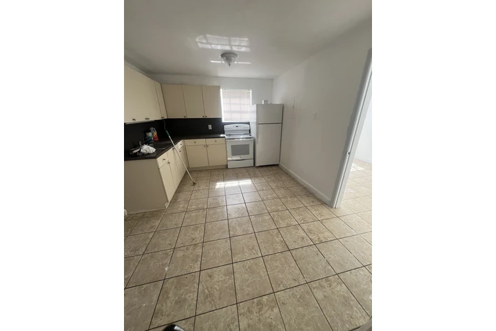 $1800 : Rento apt 2 habitaciones en sw image 1