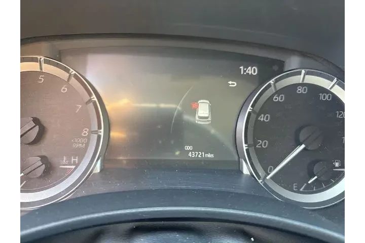 $30450 : Toyota Highlander 2024 LE 4d image 8