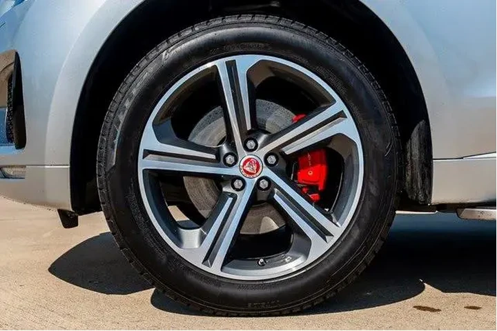 $22924 : Jaguar F-PACE 2019 AWD S 4dr image 4