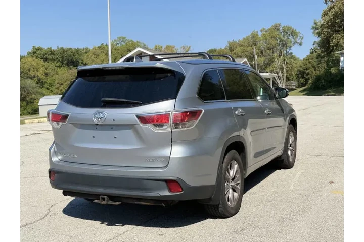 $13999 : 2015 Highlander XLE image 8