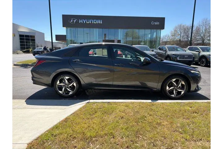$19843 : Hyundai ELANTRA 2023 SEL 4dr image 8