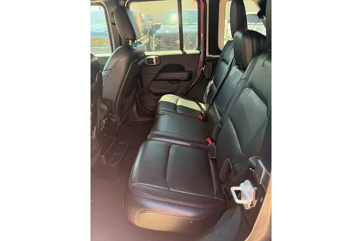 $37721 : Jeep Wrangler Unlimited 2022 image 2