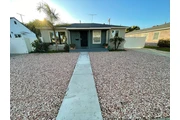 Spacious 2 bed, 1 bath freshl en Los Angeles