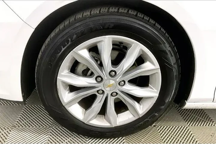 $18725 : Chevrolet Malibu 2024 LT 4dr image 7