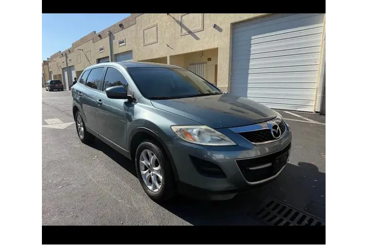 $2999 : Mazda CX9 " Cash " image 1