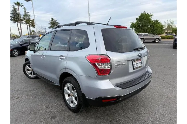 $17490 : Subaru Forester 2015 AWD 2.5 image 5